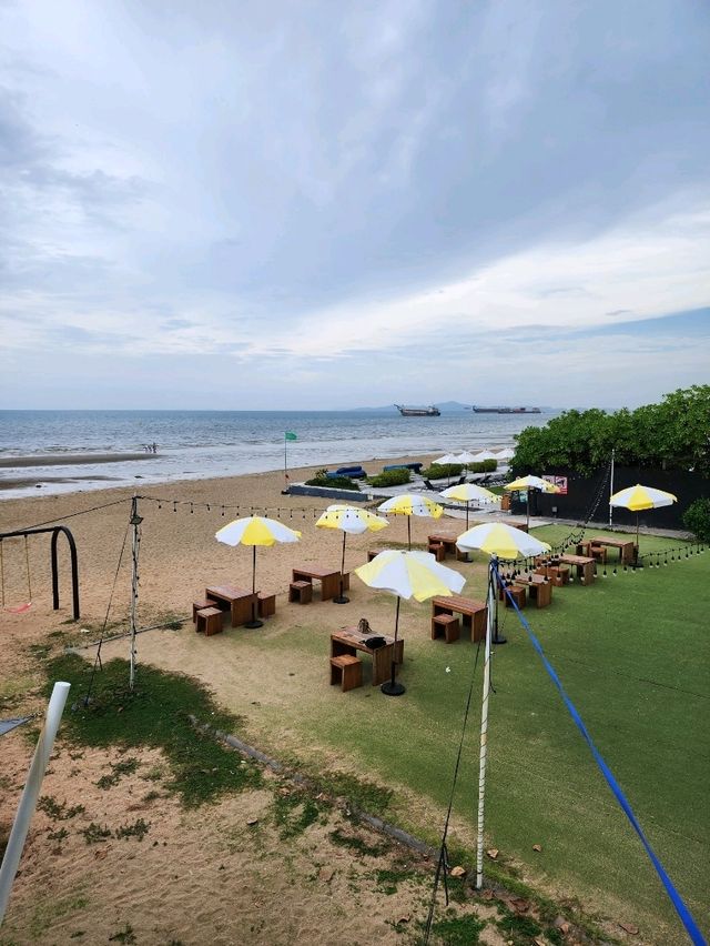 【タイ🇹🇭ジョムティエン】海が見える！可愛いアイス屋さん🍨