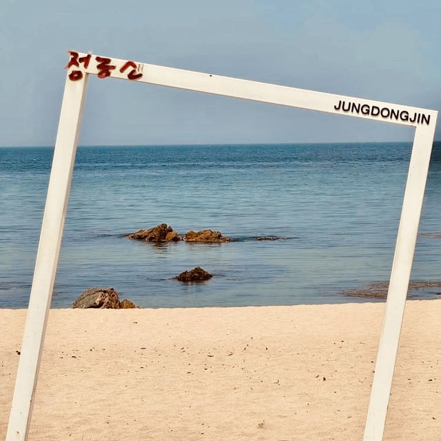🌅🌊 *Jeongdongjin Summer Diary: Where the Sun Rises First in Korea!* 🚂☀️**  