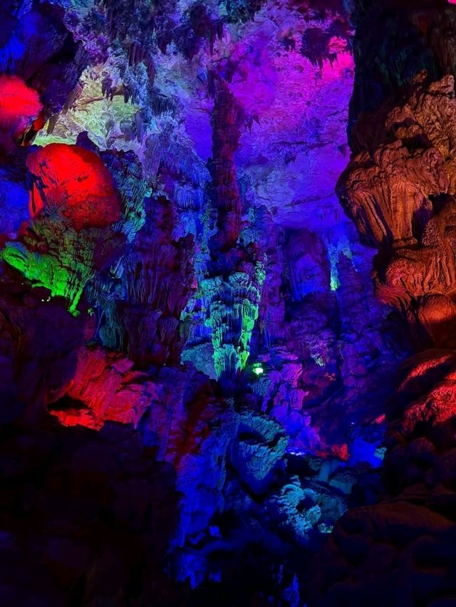 Colorful Caves at Reed Flute Cave Colorful Caves at Reed Flute Cave