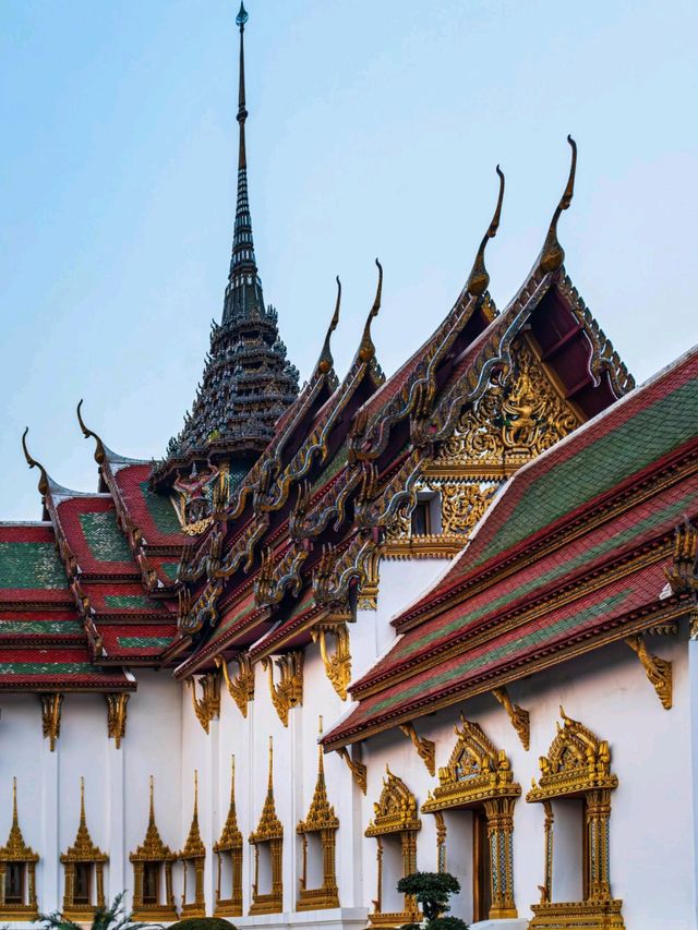 HOLIDAY IN BANGKOK