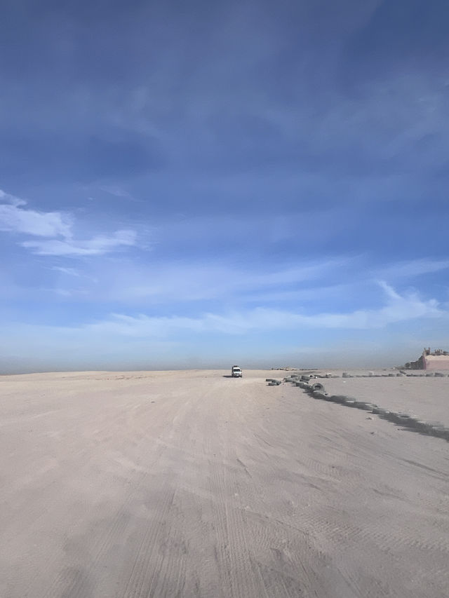［埃及旅遊］撒哈拉沙漠🏜️在一望無際的沙漠裡飆沙爬沙丘