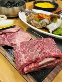 地道韓國餐廳風格🐄韓牛拼盤肉香四溢必試