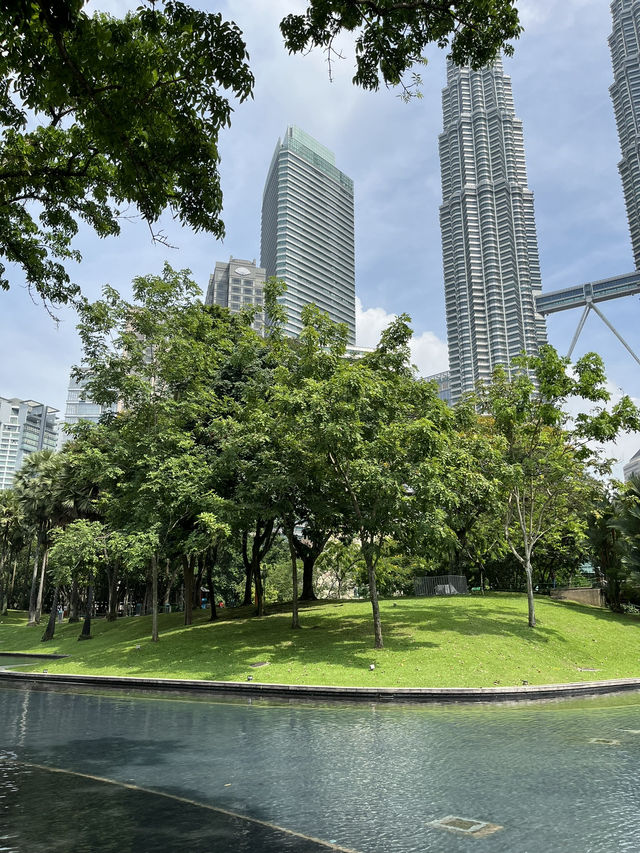 📍 Petronas Twin Towers + KLCC Park ✨