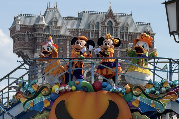 ディズニーハロウィン クリアファイル(ディズニーランド&ディズニーシー) 21点 ディズニー・ハロウィーン直前大特集！ ディズニーヴィランズクリア