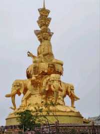 At the Summit of Mount Emei: Ever-Changing Weather, the Ups and Downs of Life