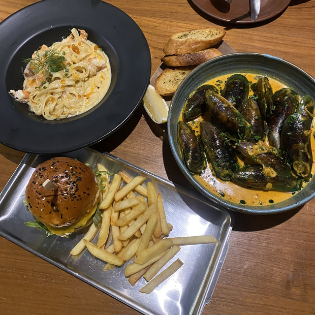 ร้านอาหารฟิวชันสุดชิคในหาดใหญ่ 🥩🥙🥂