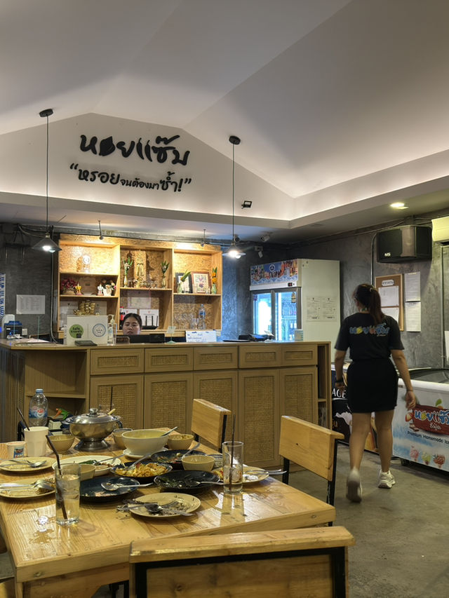 สายซีฟู้ดต้องห้ามพลาด! ร้านนี้เด็ดสมชื่อ