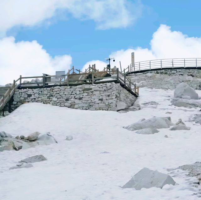 Dagu Glacier – แตะหิมะ 4,800 ม. แบบไม่ต้องปีนเขา! Dagu Glacier – แตะหิมะ 4,800 ม. แบบไม่ต้องปีนเขา!