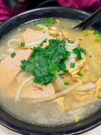 銅鑼灣美食|湯粉清爽、蝦餅撈檬超合胃口!