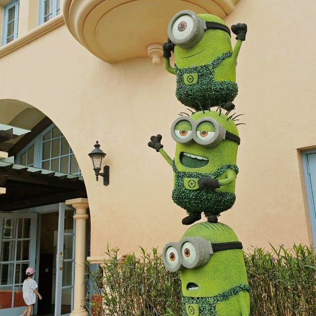 Theme Park Stroll🎠