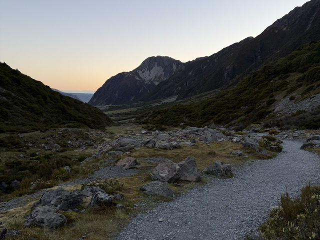 夕陽に照らされるマウントクック