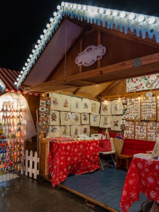 ระยิบระยับสวยงามตลอดช่วงเทศกาลคริสต์มาสของเมืองคอร์ก 🎄