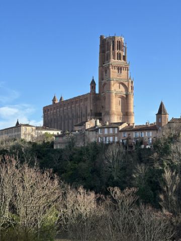 Soaking in Albi’s Old-School Charm: Riverside Views & Timeless Architecture ☀️🏰