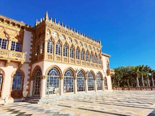 Must-Visit Spots in Florida: From the Pink 'Ringling Museum' to a Top 10 US Beach 'Siesta Key'.