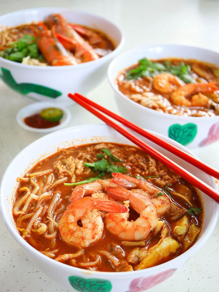 The Culinary Holy Grail: Why Sarawak Laksa is an Unforgettable Food Experience