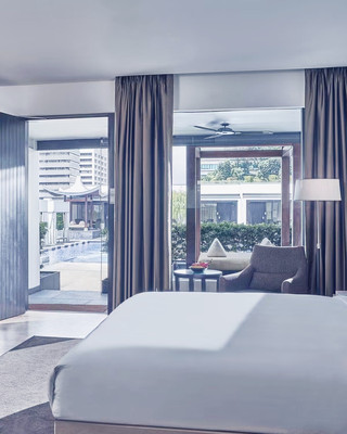#repeatdestination
Here’s why Singapore Marriott Tang Plaza Hotel should top your Singapore stay list: 🌇 With Orchard Road at your doorstep and MRT just steps away, you’re smack in the action for shopping, exploring, and eating your way through the Lion City! 🌟
Must-Know Highlights:
· 📍 Address: 320 Orchard Rd, Singapore (direct access to Orchard MRT and shopping galore!)
· 🍳 Breakfast here is elite — think local faves like Laksa alongside your classic international spread. Don’t skip breakfast and come hungry!
· 🏊♀️ Facilities are spotless: gym, pool, comfy rooms, and super family-friendly (extra beds and a safe vibe).
· 🧑💼 Service is on point — staff are genuinely helpful and housekeeping is quick.
· 👨👩👧 Traveling with little ones? The location + kid-focused services = zero stress.
Real Insight: The hotel’s unbeatable location lets you walk to mega-malls, pop into Dempsey Hill, or hop the MRT anywhere. Absolutely perfect if you want the holiday buzz but need peace and comfort back in the hotel. Tip: Aim for lower floors for faster elevator access, as some reviewers found waits a little long.
Pro Tips:
🚌 Getting Around: Use the Orchard MRT (right outside!) to zip to Marina Bay, Chinatown, or the Singapore Botanic Gardens. Download the trip.com app for transit schedules and e-tickets.
🍽️ Foodie Hitlist: Besides hotel breakfast, check out Ion Orchard’s food court for hawker classics or hit Din Tai Fung for xiao long bao.
💡 Essentials: Singapore is cashless-friendly (pay with card/app everywhere). Weather = always hot and humid, pack light but bring an umbrella!
#SingaporeStay #OrchardRoad #LuxuryTravel #TravelTips