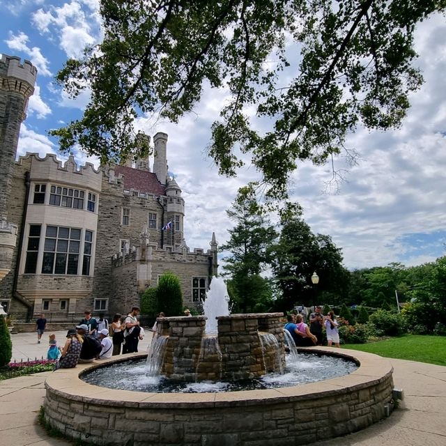 캐나다 부촌 근처에 있는 casa loma