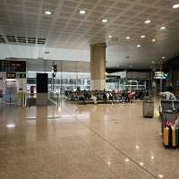 Barcelona T2 - small and convenient 