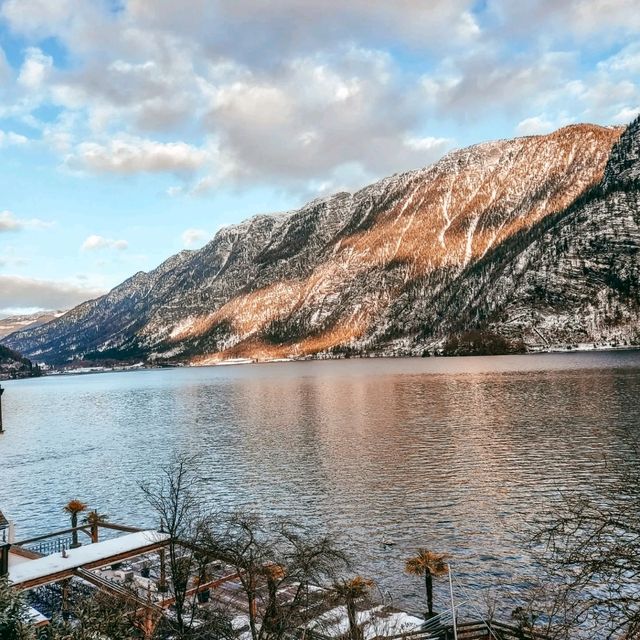 ค้างคืนที่ Hallstatt เมืองมรดกโลก
