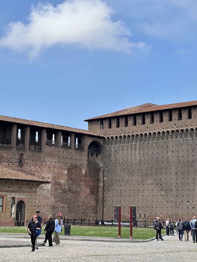 🇮🇹밀라노 도심 속 위치한 성 castello Sforzesco 