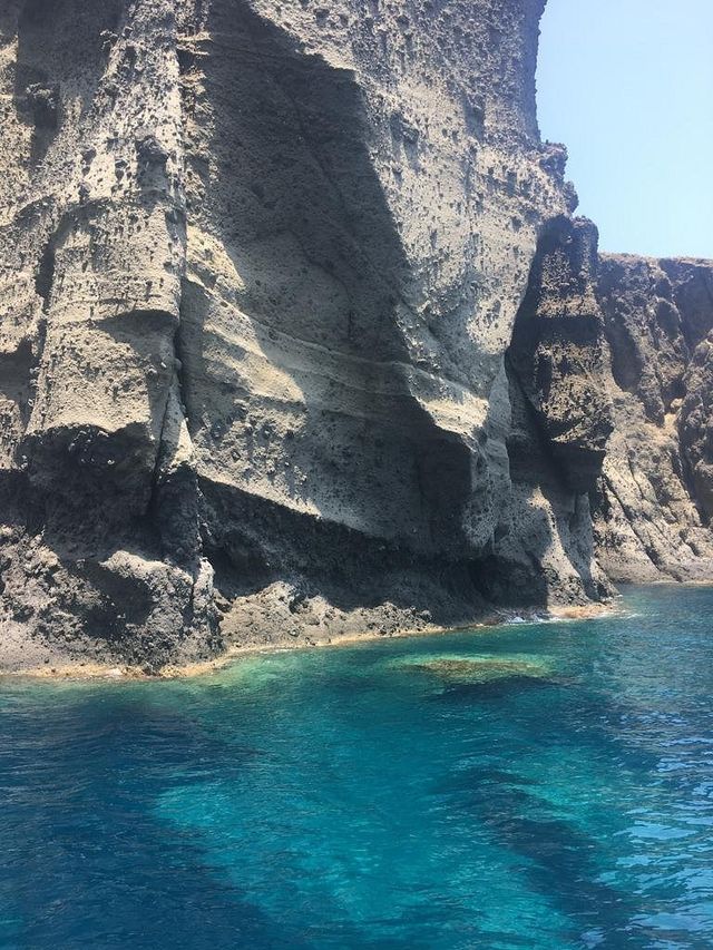 A Mesmerizing Retreat in Santorini