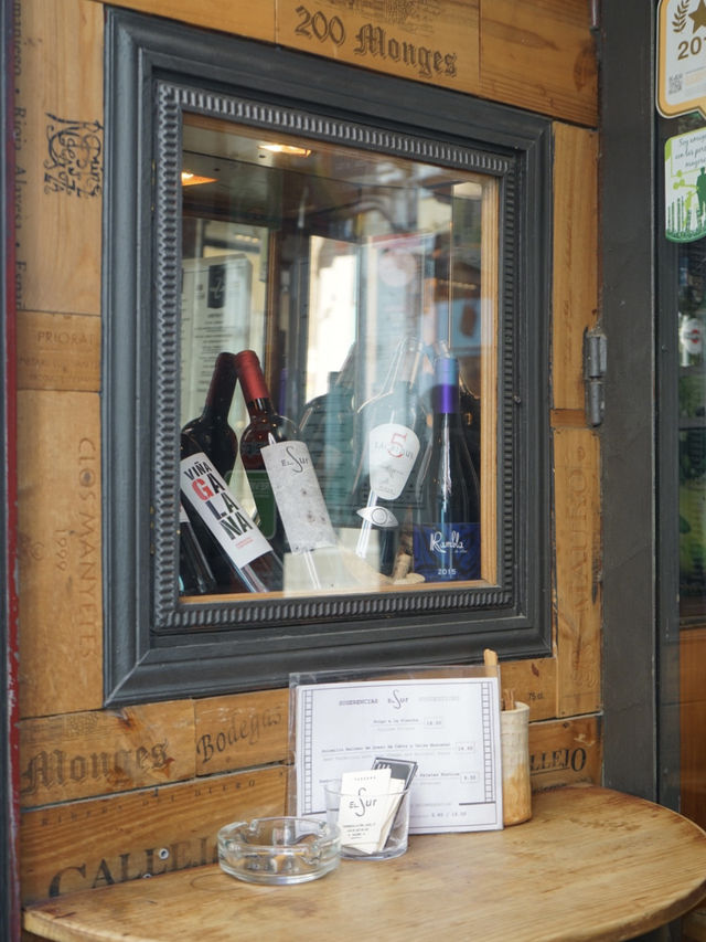 Madrid | The traditional street style tapas store in Madrid 