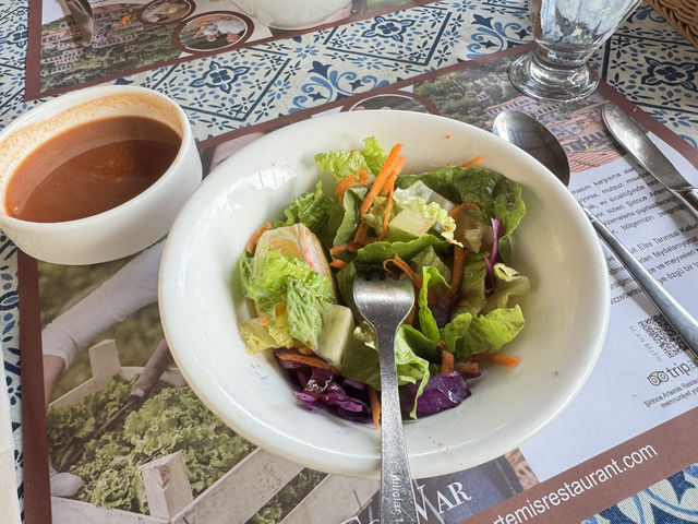 土耳其🇹🇷之旅｜席林傑sirince 山城小鎮羊肉串卷餅