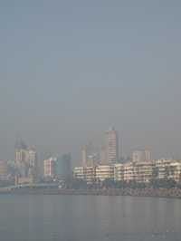 Marine Drive: A Stunning View of Mumbai’s Skyline