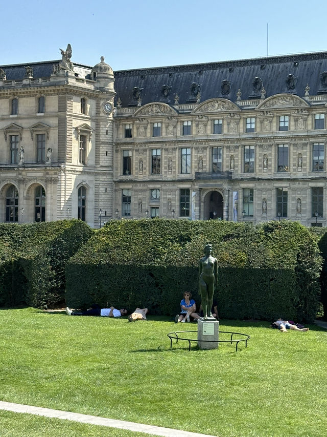 Visiting the Louvre: History, Opening Hours, and Tips for Exploring Paris’s Most Famous Museum