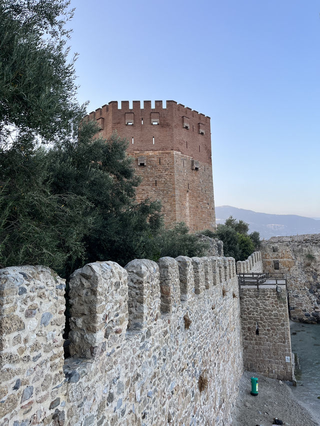 Alanya in 24 Hours – Caves, Castles & Nightlife Under $100