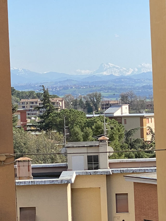 Exploring Macerata: Opera, Hilltop Views and Marche Heritage 