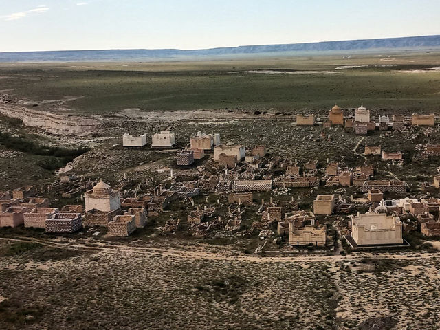 Kazakhstan Trip: Sneaking into the Senek Fortress