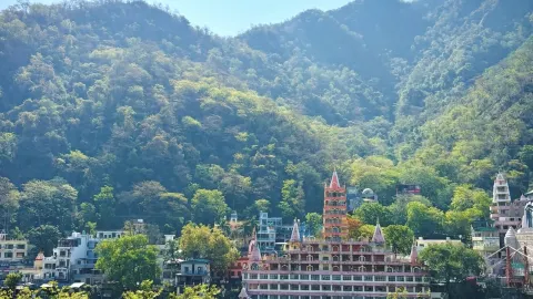 Ришикеш, штат Уттаракханд. — traveler post in Ришикеш