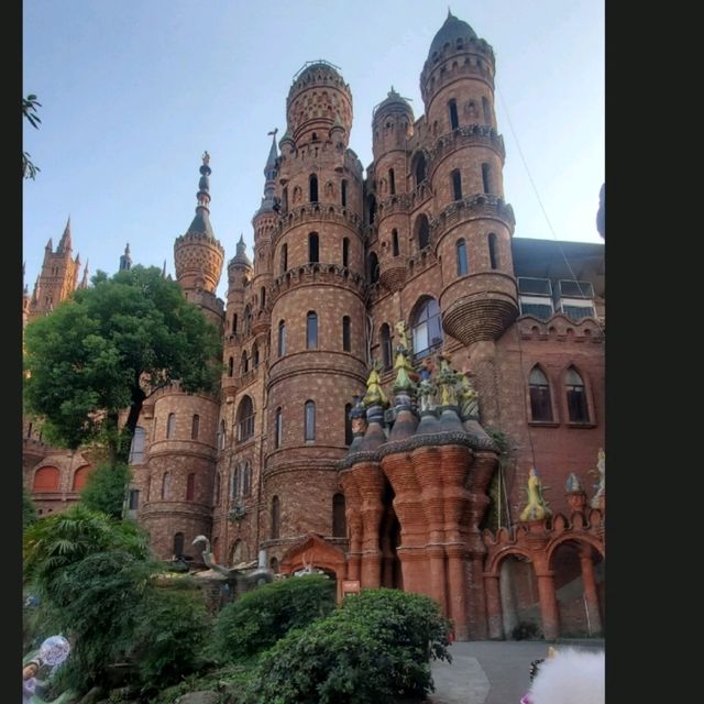 Must-See Dream Castle: Huasheng Yuan 