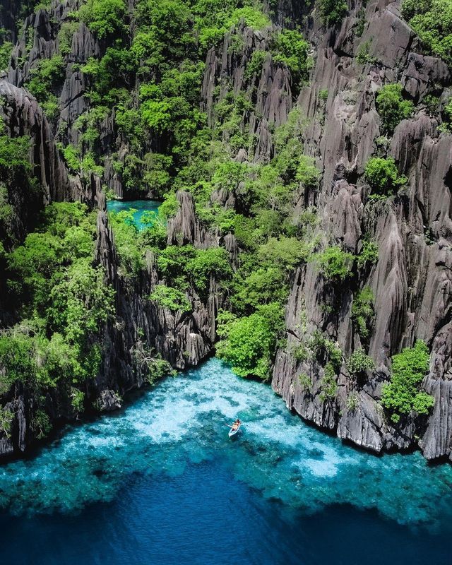 Coron Island: A Surreal Destination on Another Planet! 🚀🏝️
