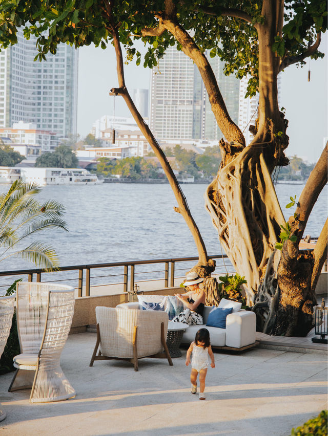 Four Seasons Bangkok: Riverside city oasis 🌴