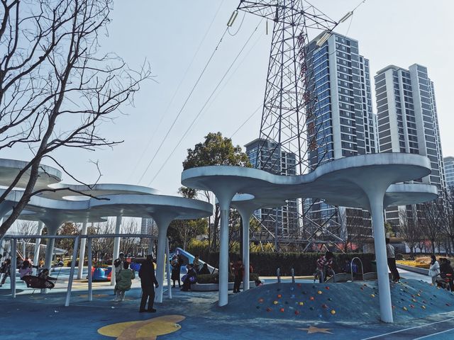 臨海 你玩得可真花啊丨春天的洛河公園可太適合曬太陽跑步啦