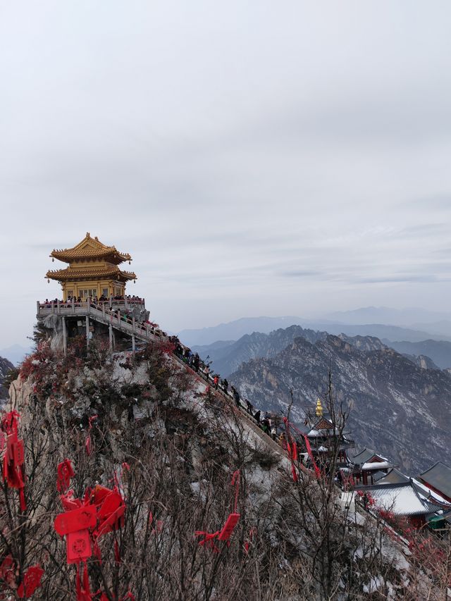 老君山的絕壁棧道