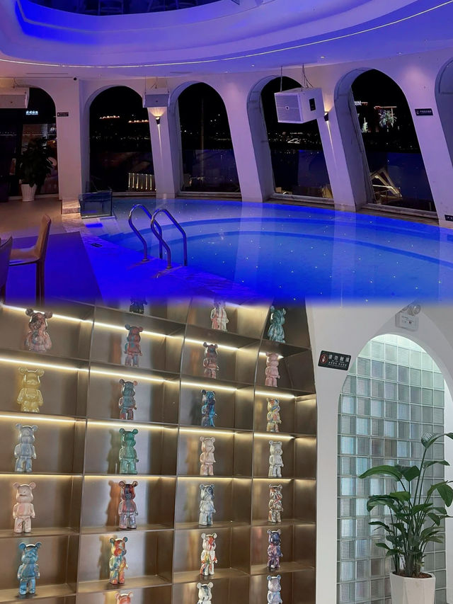 版納郎玺|頂樓有全景泳池和雙層清吧的酒店