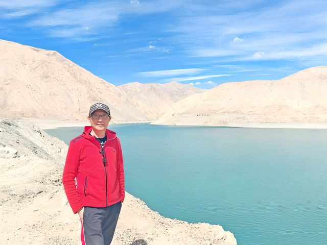 帕米爾高原上最藍的湖～班迪爾藍湖