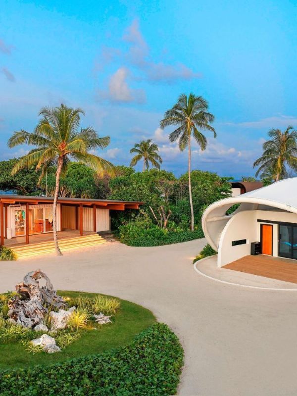 🌟 Maldives Magic: Luxe Getaway at Westin Miriandhoo 🌴