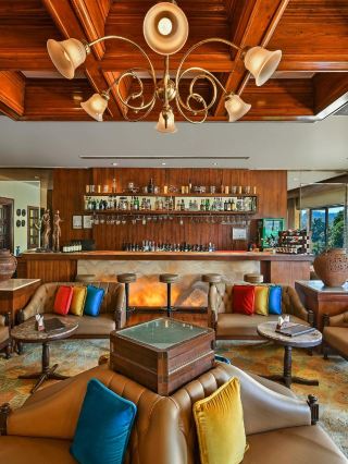 🌟✈️ Lonavala's Luxe Hideaway: Fariyas Resort! 🏨🌄