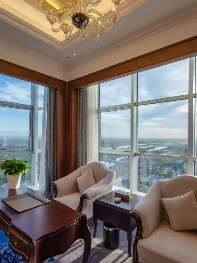 🌟 Xinjiang's Luxe Stay: Tianyuan International Hotel 🏨