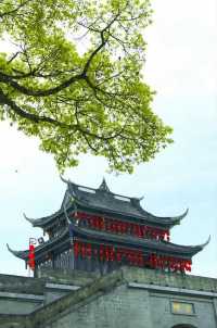 四川的「太極之城」，有1,500多年歷史的國家AAAA級旅遊區。