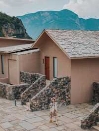 重慶周邊2小時野奢寶地，避世之旅 萬萬沒想到在距離重慶主城僅有兩個小時的巫山神女天路旁，居然隱藏著這。