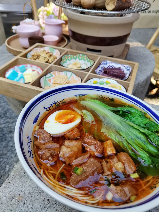 今日立冬，還不來雲朵茶館圍爐煮茶嗎。