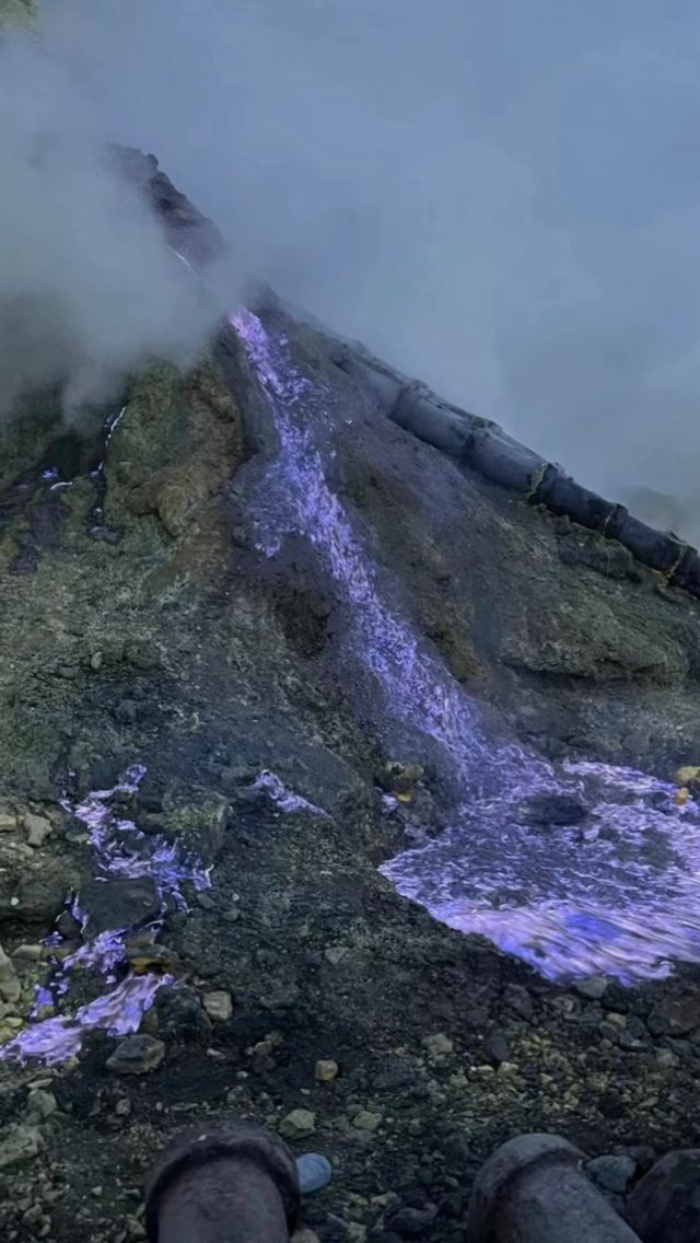 凌晨1點開始攀爬伊真火山