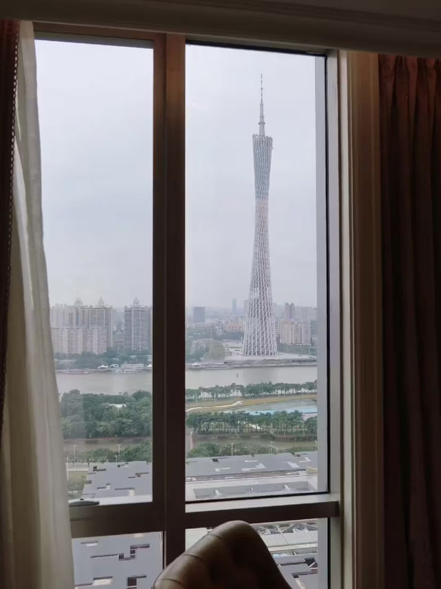 夜幕華燈，廣州塔畔的奢華歸屬——廣州富力麗思卡爾頓酒店