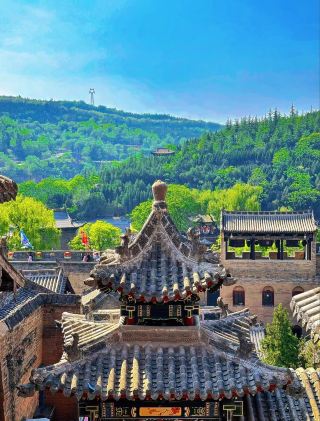 Travel through the Ming and Qing ancient castle, explore the Prime Minister's Mansion