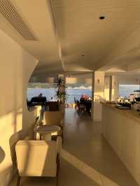 🌅深圳新店封神！無邊泳池海景餐廳 把日落浪漫吃進嘴裡！